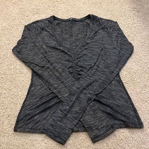 Lululemon size 6 v neck long sleeve with cinch